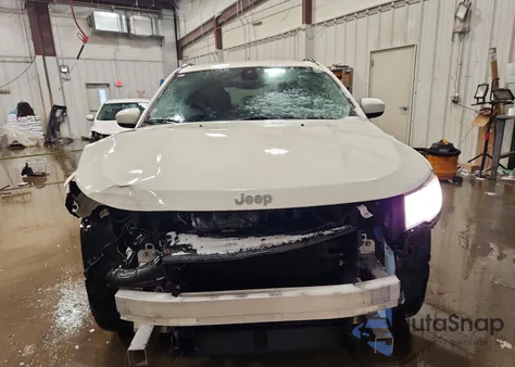 2018 Jeep Compass Latitude z USA, uszkodzony, nr VIN 3C4NJDBB2JT397739